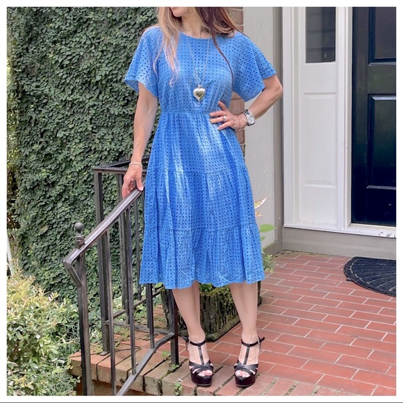 ShopEvelynne Dresses & Skirts - Pretty retro short sleeves midi dress